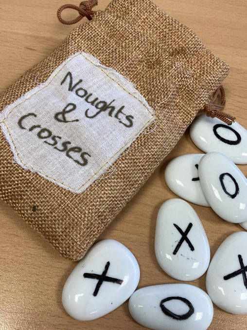 Naughts and crosses mini game hire